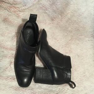 Vionic Women's Black Leather Zip Boot square almond toe block heel size 7